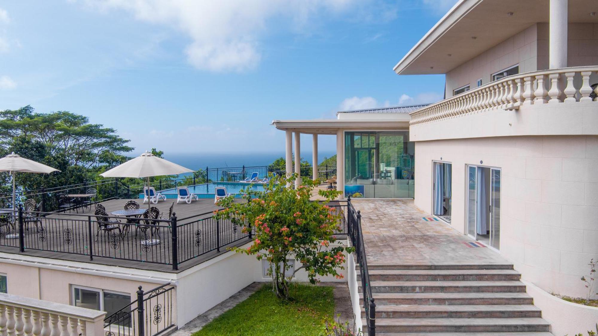 Amanda Villa - Best Value Mountain Top Inn Au Cap 외부 사진