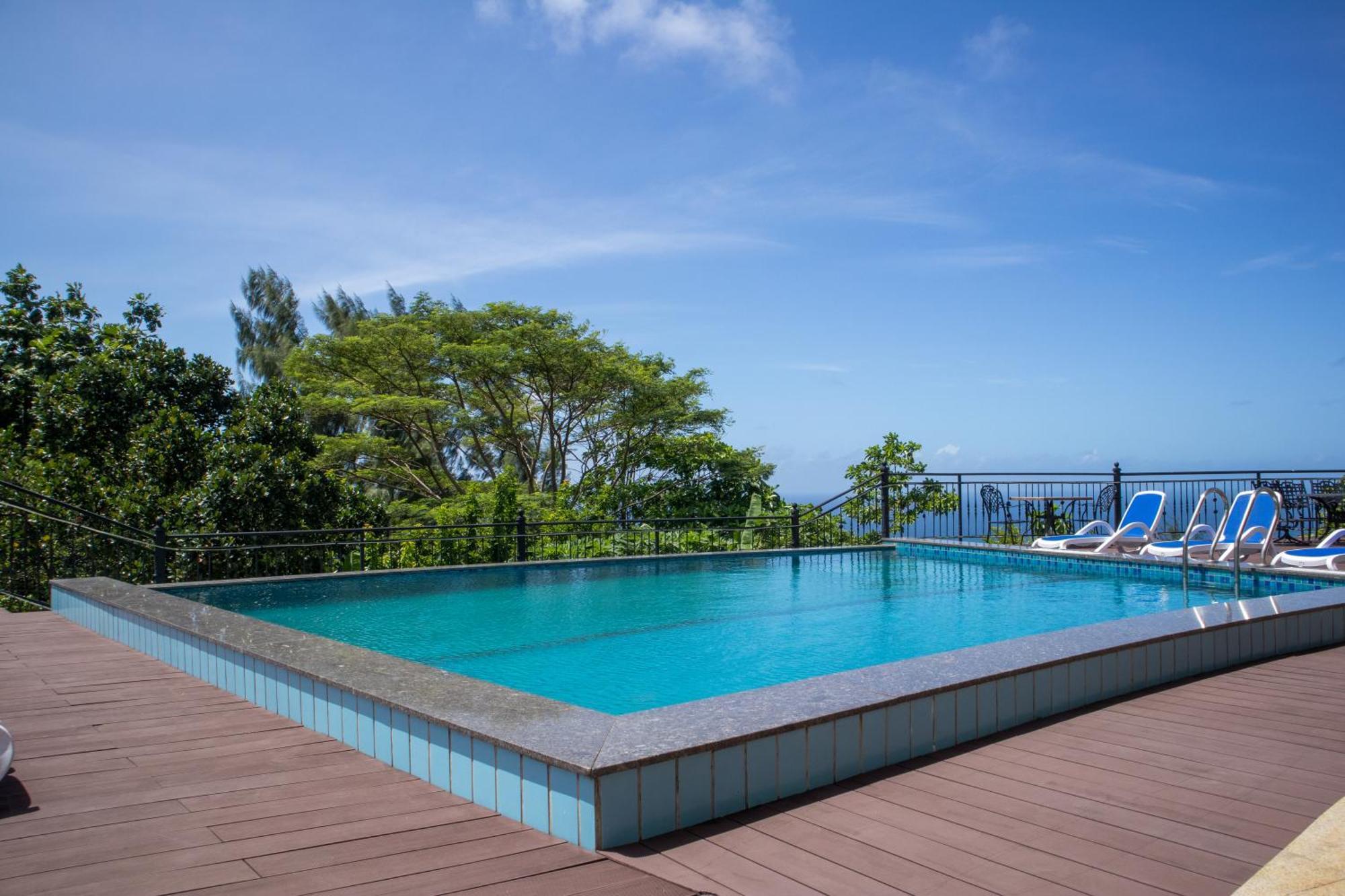 Amanda Villa - Best Value Mountain Top Inn Au Cap 외부 사진